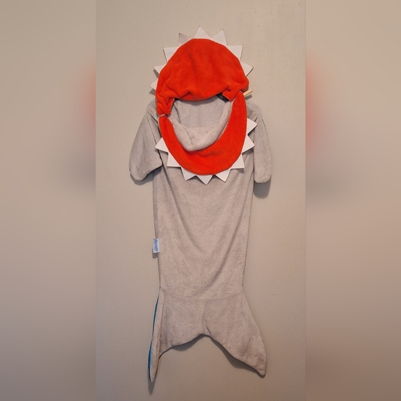 Snuggie Tails Childrens Shark Blanket Grey 2 Available - Picture 2 of 5